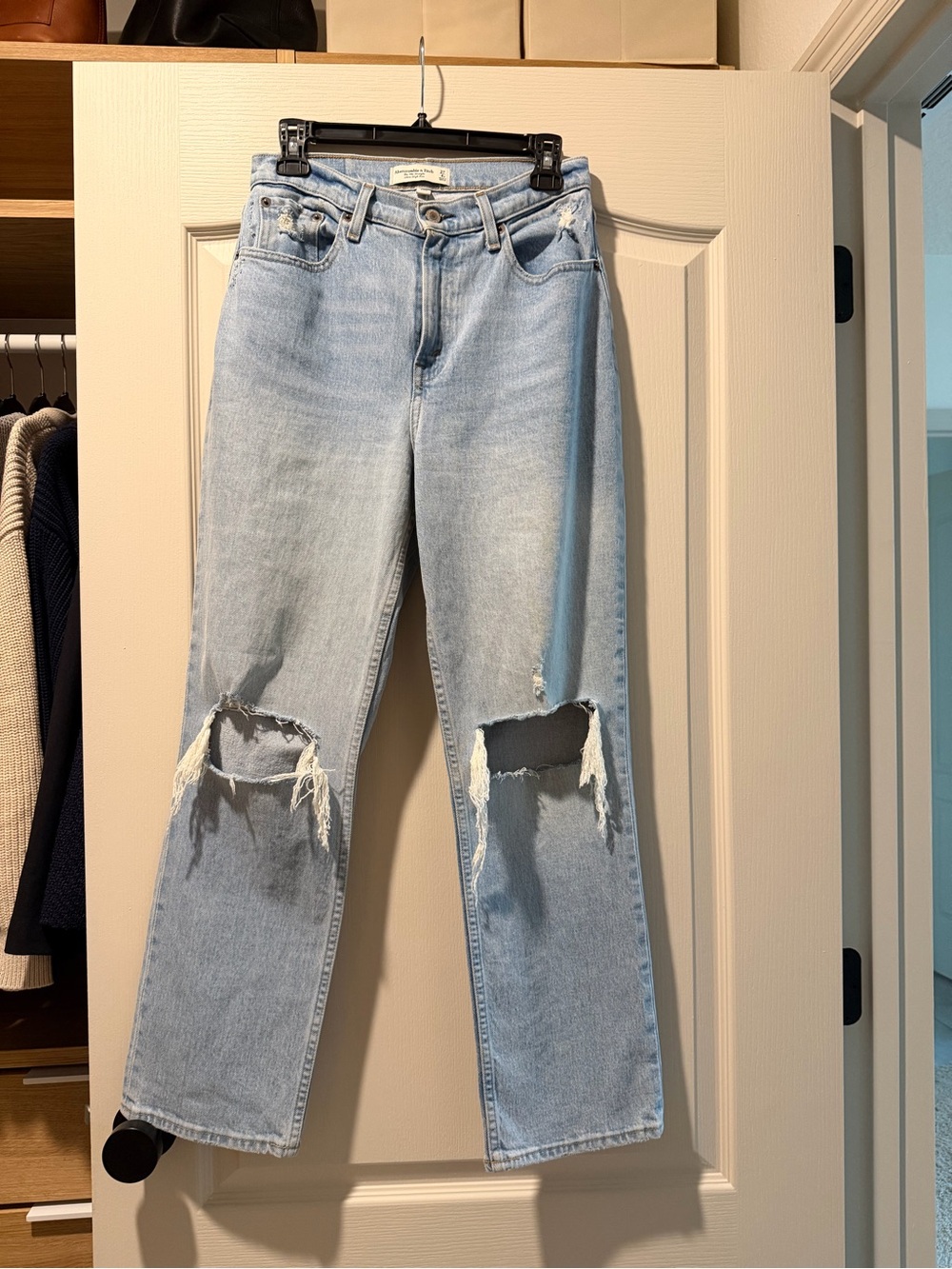 Abercrombie Curve Love 90s Straight High Rise Jean